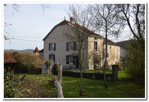 Vrijstaande dorpswoning met mooie tuin en uitzicht, Haute-Saone, Frankrijk