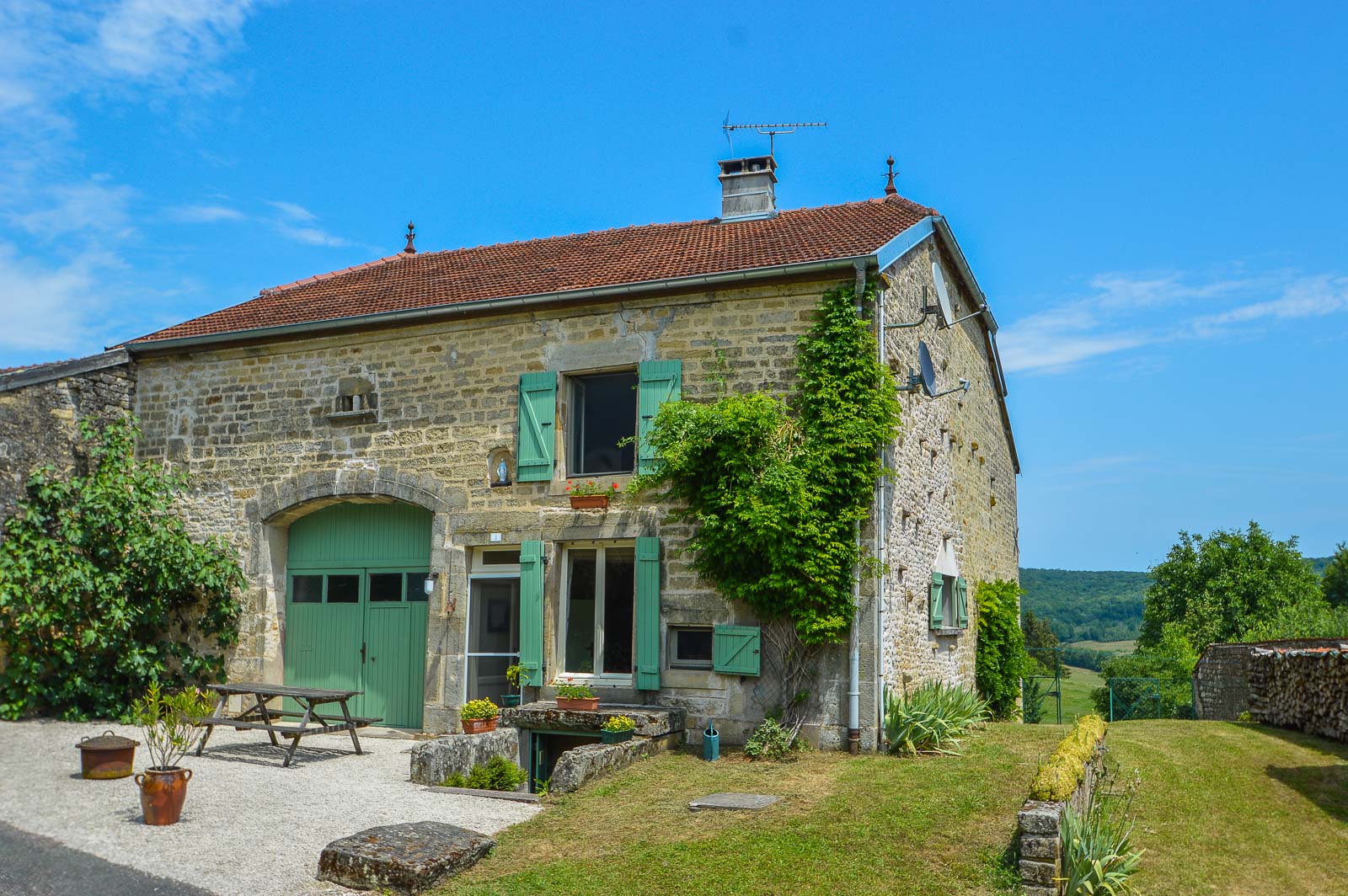 HOUSES FOR SALE CHAMPAGNEARDENNE